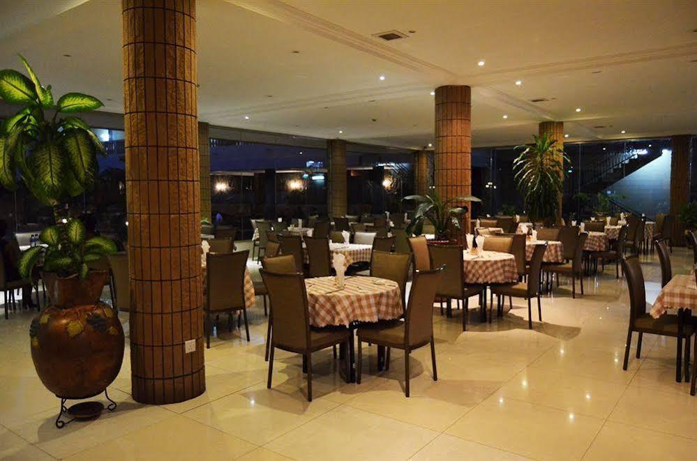 Mensvic Grand Hotel Acra Exterior foto