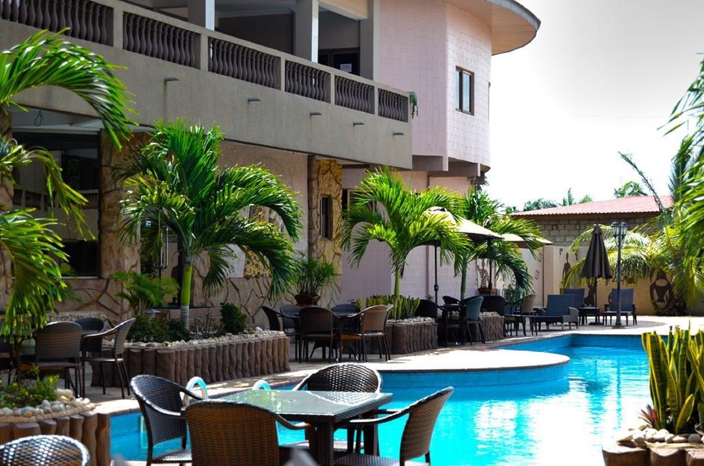 Mensvic Grand Hotel Acra Exterior foto