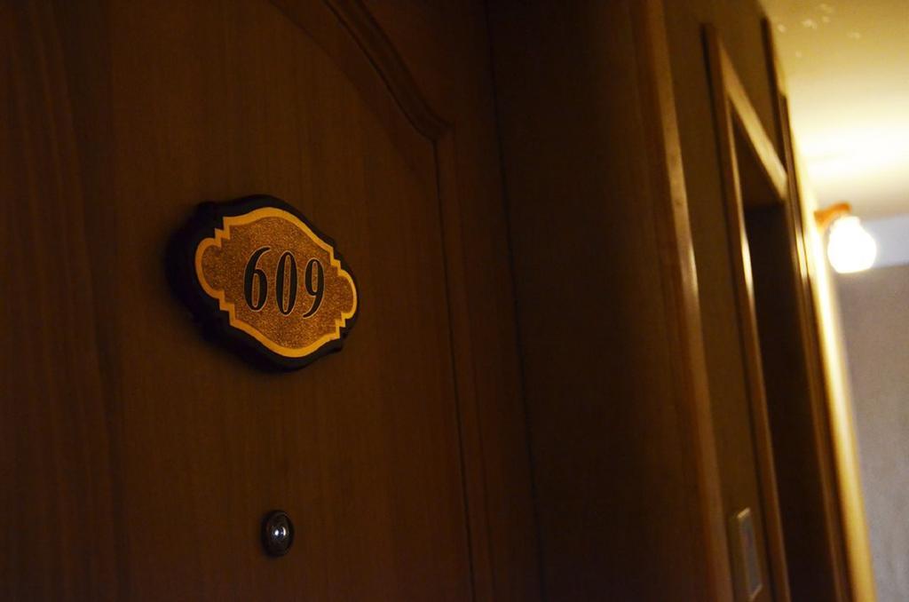 Mensvic Grand Hotel Acra Exterior foto