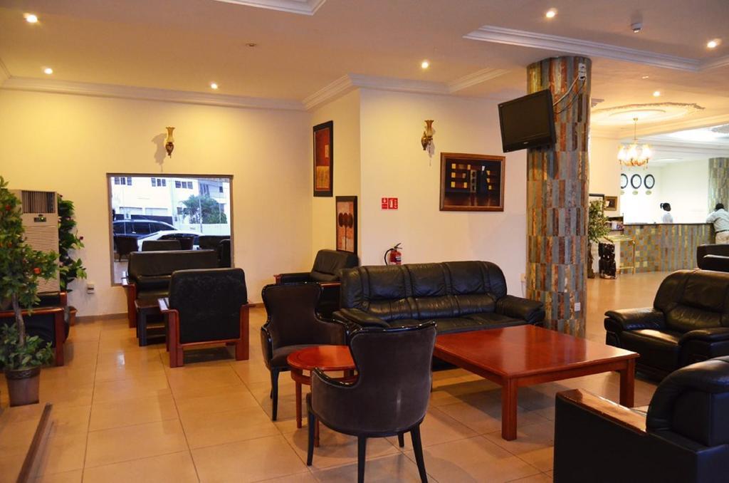 Mensvic Grand Hotel Acra Exterior foto