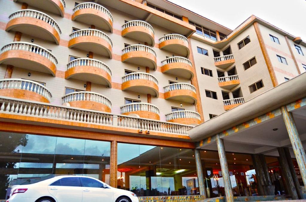 Mensvic Grand Hotel Acra Exterior foto