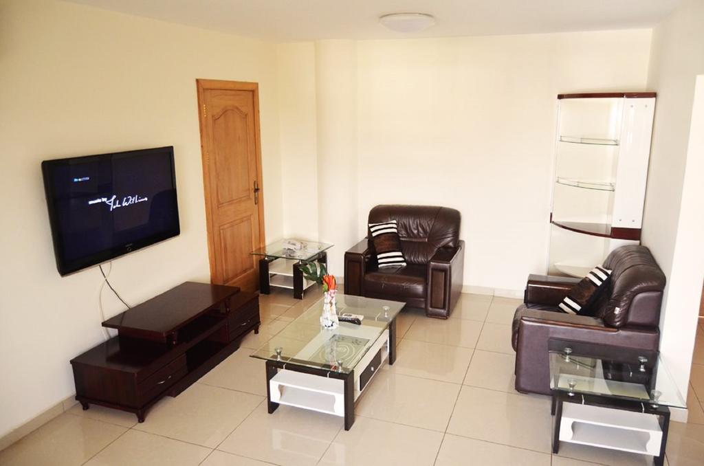 Mensvic Grand Hotel Acra Habitación foto