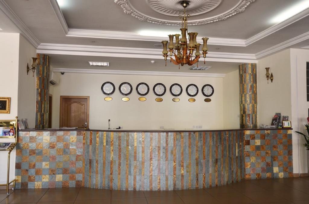 Mensvic Grand Hotel Acra Exterior foto